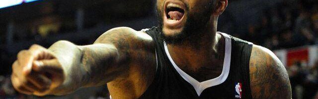  库里三分雨浇灭热火连胜势头  