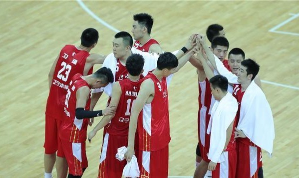  米切尔45分骑士横扫步行者  