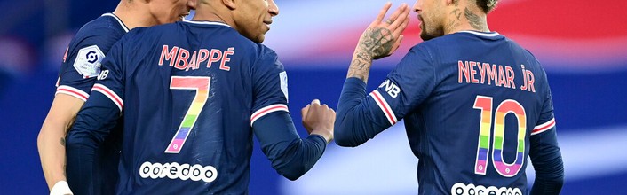  巴黎圣日耳曼续约梅西，年薪创联赛新高  