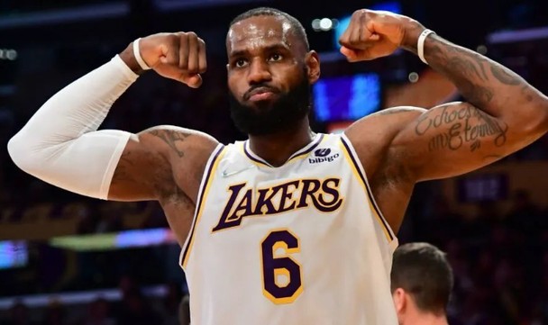  里昂租赁年轻前锋，增强锋线冲击欧战席位  