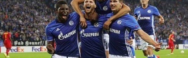  沙尔克04历史性降级引发球迷抗议潮  